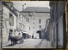 Image représentant La Porte Saint-Michel vue de l'intérieur des remparts