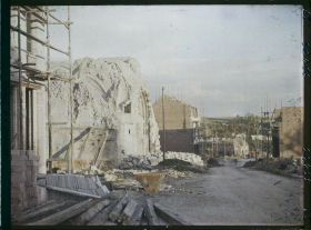 Image représentant France, Montdidier, La rue montant vers la Mairie