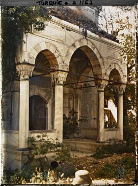 Image représentant Entrée d'un mausolée