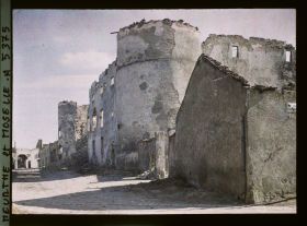 Image représentant France, Haraucourt, L'ensemble du Château