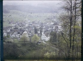 Image représentant Panorama sur Sarnen et le château de Landenberg où se tiennent les Landsgemeinde