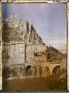 Image représentant La Citadelle, le pont et la vieille ville