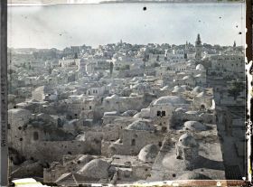Image représentant Vue du quartier juif depuis l'enceinte sud-ouest du Haram el Sherif vers la Vallée du Cédron