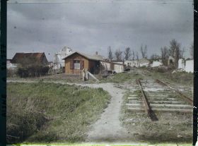 Image représentant France, Guignicourt, Habitation dans les ruines