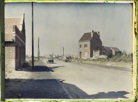 Image représentant Belgique, Passchendael, Une rue du Village