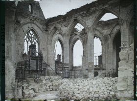 Image représentant France, Péronne, Eglise St Jean ; une vue sur le Chœur