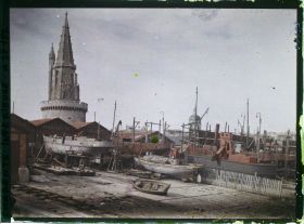 Image représentant Bateaux dans les chantiers navals de la Pallice