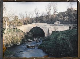 Image représentant Pont sur un oued près du Bordj sud