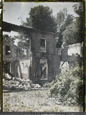 Image représentant Ruines de la chambre des notaires depuis le jardin