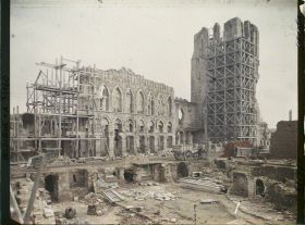 Image représentant Belgique, Ypres, Les Halles, côté Sud- Est