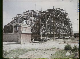 Image représentant France, Quinchy, Construction d'un Pont en Ciment armé sur le Canal