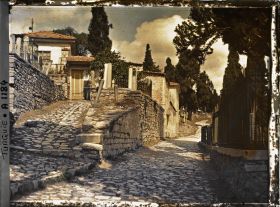 Image représentant Rue pavée montant vers le grand cimetière d'Eyüp