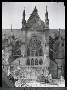 Image représentant Transept nord endommagé de la cathédrale Saint-Gervais-et-Saint-Protais