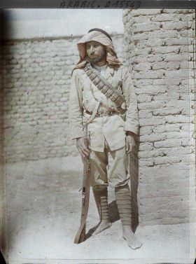 Image représentant L'ordonnance du capitaine Pisani, chef du groupe français d'Aqaba