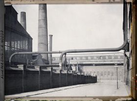 Image représentant Prusse, Essen, Une rue dans les Usines