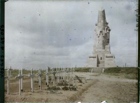 Image représentant France, Le Ban de Sapt Launois, Mt du Ban de Sapt et Cimetière de la Fontenelle (autre vue)