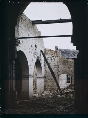 Image représentant France, Celles-s/Aisne, Intérieur de l'Eglise