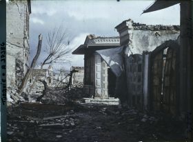 Image représentant Turquie, Smyrne, Incendie de Smyrne en Septembre 1922, Quartier Tchayirli-Bagtché Maisons incendiées