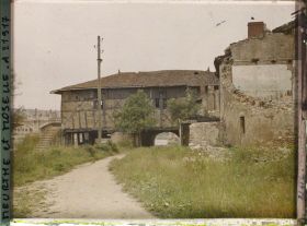 Image représentant France, Pont à Mousson, Vieille Maison s/ la rive droite de la Moselle