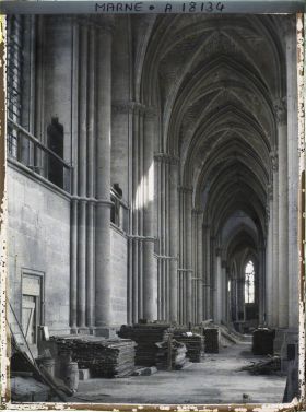 Image représentant France, Reims, Intr de la Cathédrale : nef de gauche