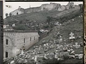 Image représentant L'église du Saint-Sauveur et son cimetière