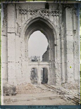 Image représentant Belgique, Ypres, Portail Sud de St Martin