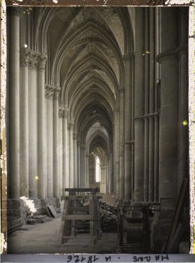 Image représentant France, Reims, Intr de la Cathédrale : la nef droite