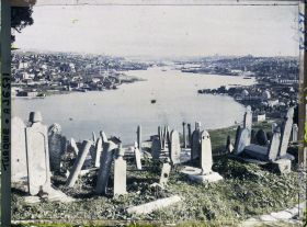 Image représentant Cimetière d'Eyüp et vue panoramique sur la Corne d'Or, Galata et Istanbul
