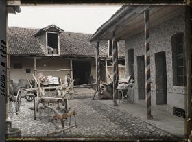 Image représentant Cour intérieure d'une auberge
