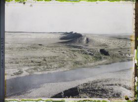 Image représentant Vestiges du mur d'enceinte de la ville (XI-VIIIe siècles av. J.-C.)