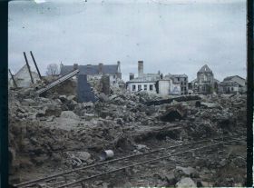 Image représentant France, Soissons, Ruines de la Ville vers St Pierre