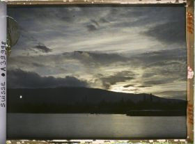 Image représentant Coucher de soleil sur le lac de Zurich depuis l'Utoquai
