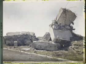 Image représentant Belgique, Middelkerke-Mariakerke, Batterie Tirpitz - Les abris explosés