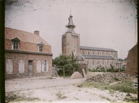 Image représentant France, St Jean Cappel, L'Eglise et maison neuve