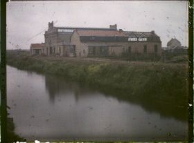 Image représentant France, Merville, Usine le long de la Borre