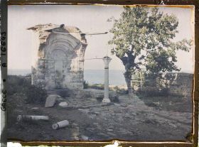 Image représentant Turquie, Mont Athos, Stravonikita, Vieille fontaine en ruines