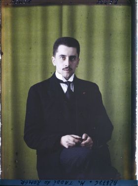 Image représentant Monsieur  https://musee-albert-kahn.s-museum.fr/home/NWQ2OTAwYzNmYjZlZTk1ZWQwODJmMjY4L2dlbmVyaWMtbm90aWNlLXRhYi9hdXRob3JpdHkvNjE3YTc5ZjVjZjhiODk2OGIzMzM3ZDIx/5d6900c3fb6ee95ed082f268/generic-notice-tab/authority/617a79ebcf8b8968b333781a Thaddée de Romer