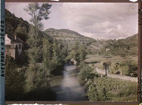 Image représentant La vallée de l'Alzou au niveau de Boscaud