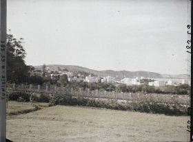 Image représentant Les villas de la station, vues probablement depuis le jardin du palais beylical