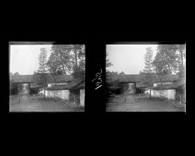 Image représentant L'entrée d'un temple (Chion-In?)