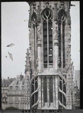 Image représentant Le clocher de l'église St-Germain l'Auxerrois