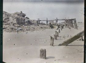 Image représentant Belgique, Nieuport les Bains, Défenses de la rive gauche et estacade vers l'embouchure