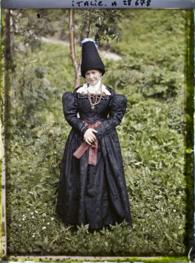 Image représentant Costume traditionnel de femme