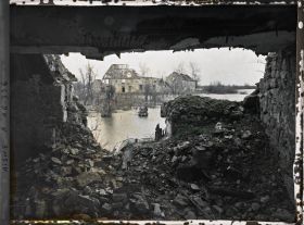 Image représentant Vue sur l'Aisne, paysage en ruines