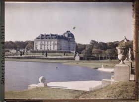 Image représentant Les jardins et le château de Voisins