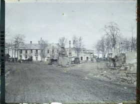 Image représentant Turquie, Eski-Ckehir, Une vue vers les ruines de la Gare