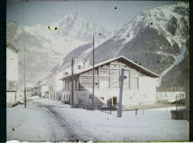 Image représentant France Les Alpes, Praz, Vallée de Chamonix, Le Village des Praz, l'Aiguille Verte et l'Aiguille du midi