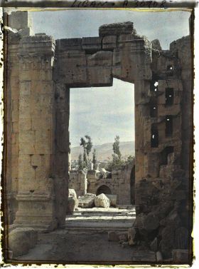 Image représentant Vue intérieure du portail d'entrée de la Cella du Temple dit de Bacchus