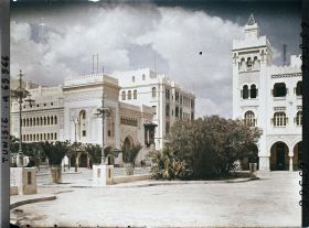 Image représentant L'avenue Jules Gau et le théâtre