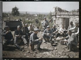 Image représentant L'heure de la soupe pour le 370e régiment d'infanterie